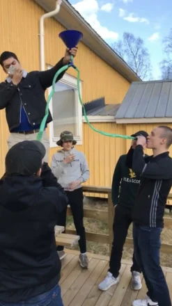 Beer Bong Dubbel Öltratt