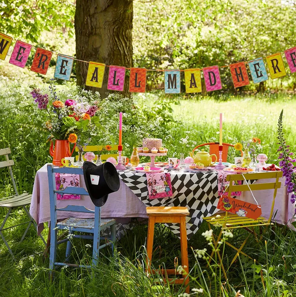 Bordsduk Alice Wonderland