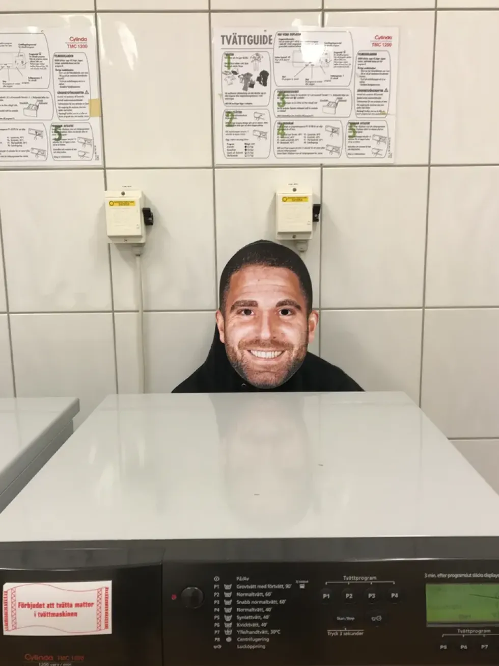 Designa Din Egen Pappmask