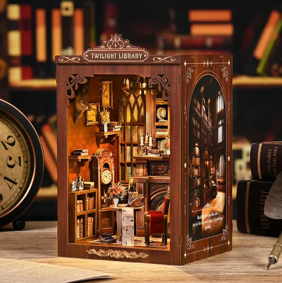 DIY Book Nook Twilight Library