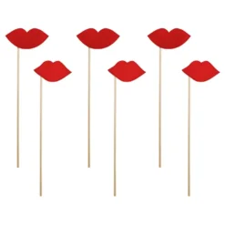 Fotoprops på Pinne Läppar