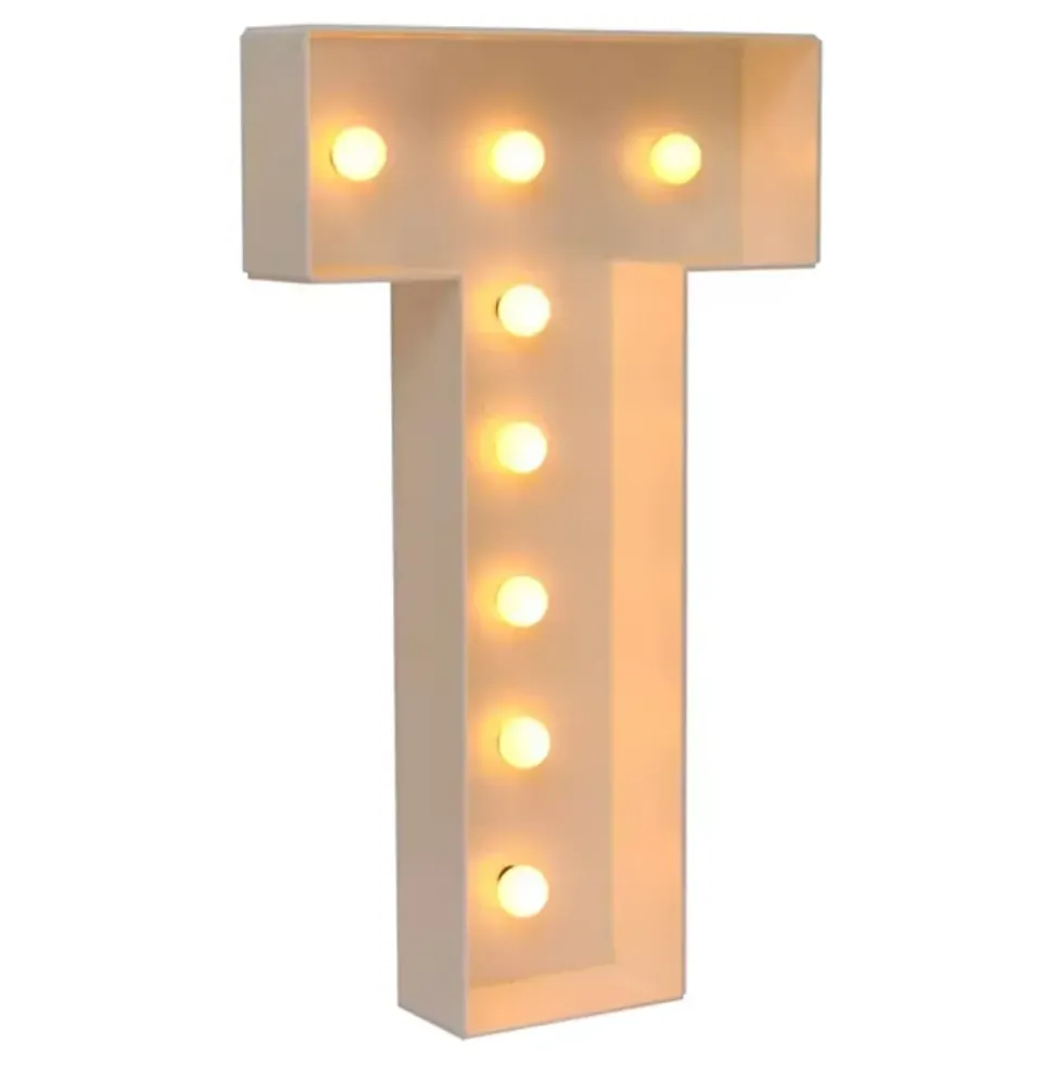 Gigantiska Bokstäver med LED-Lampor