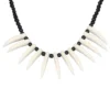 Halsband med Långa Tänder