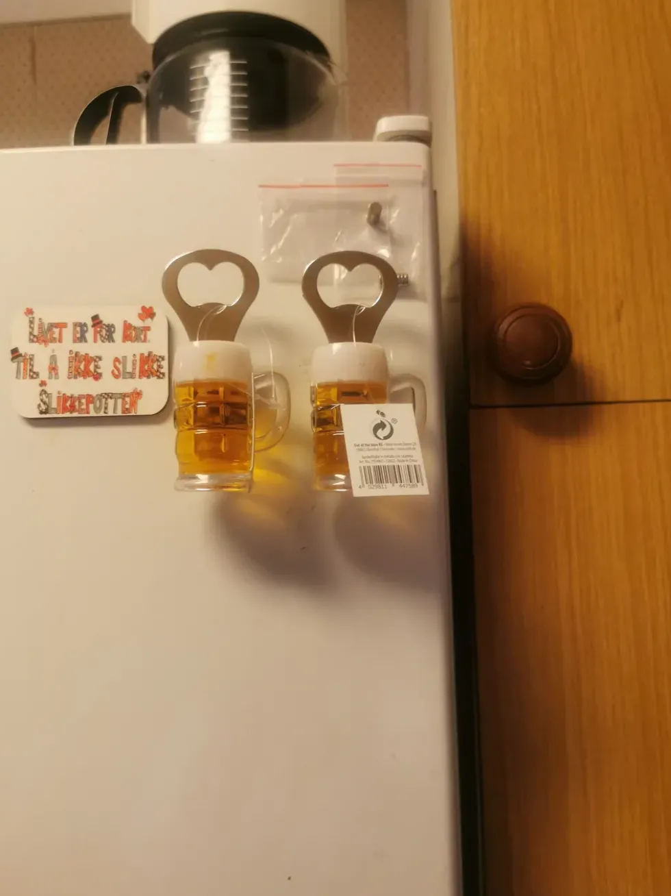 Kapsylöppnare Ölglas med Magnet