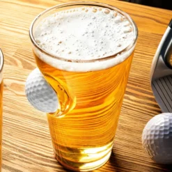 Ölglas med Golfboll