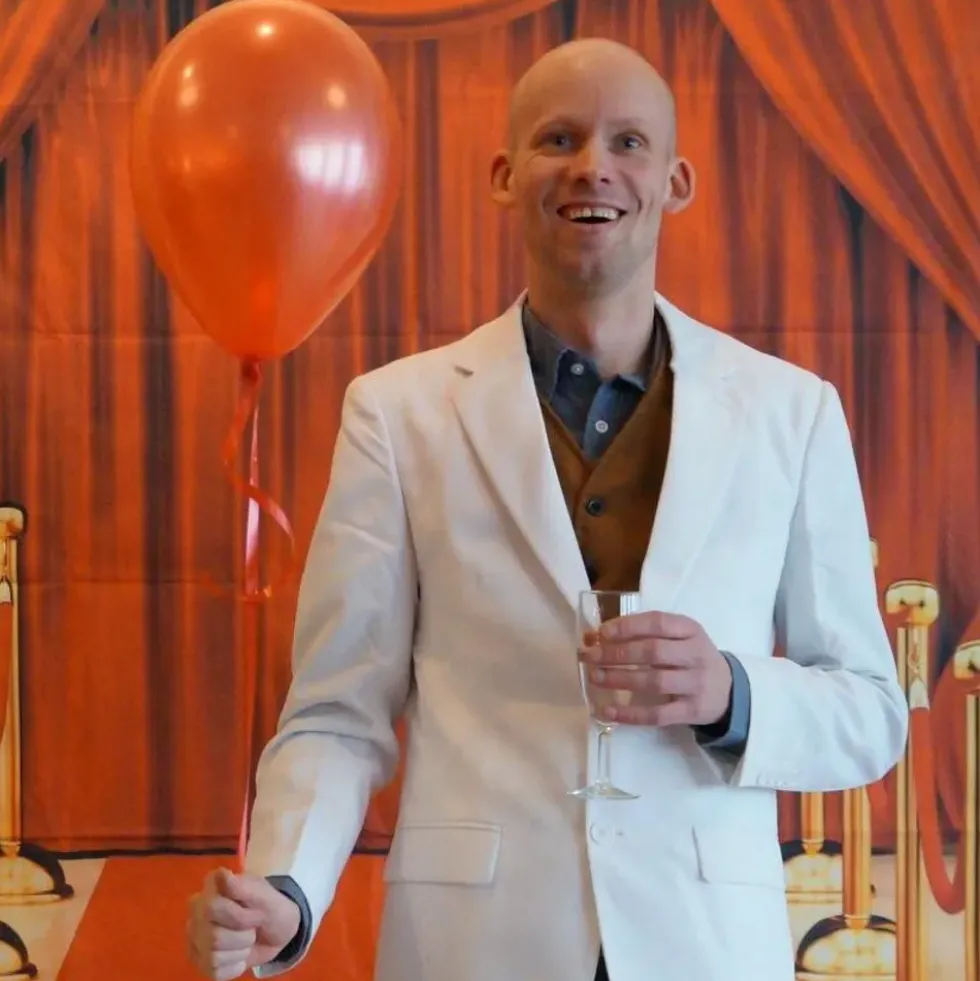 OppoSuits White Knight Kostym