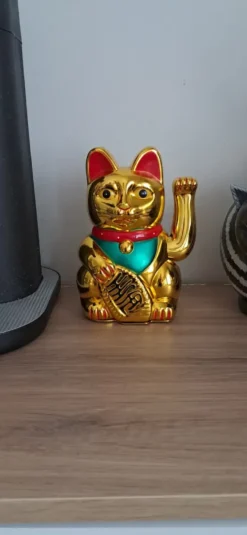 Orientalisk Vinkande Katt