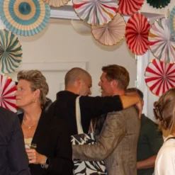 Pappersfjädrar Cirkus