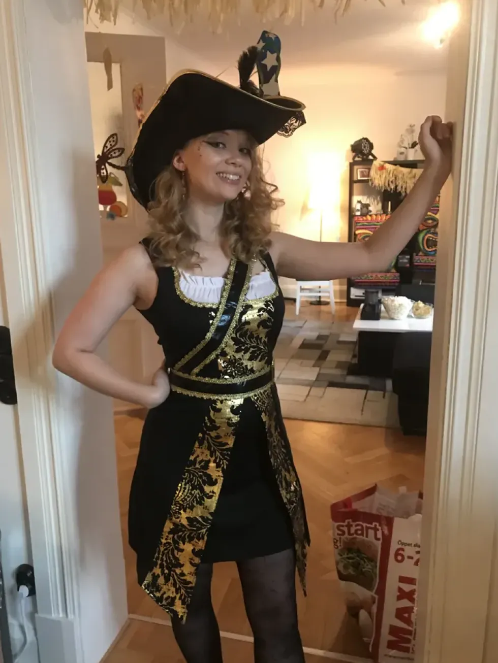 Piratkapten Dam Deluxe Maskeraddräkt