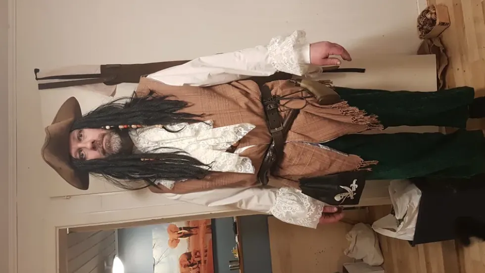 Piratperuk Svart
