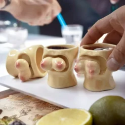 Shotglas Gungande Bröst