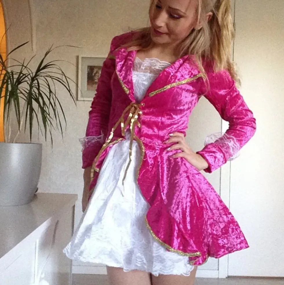 Sjörövartjej Rosa Maskeraddräkt