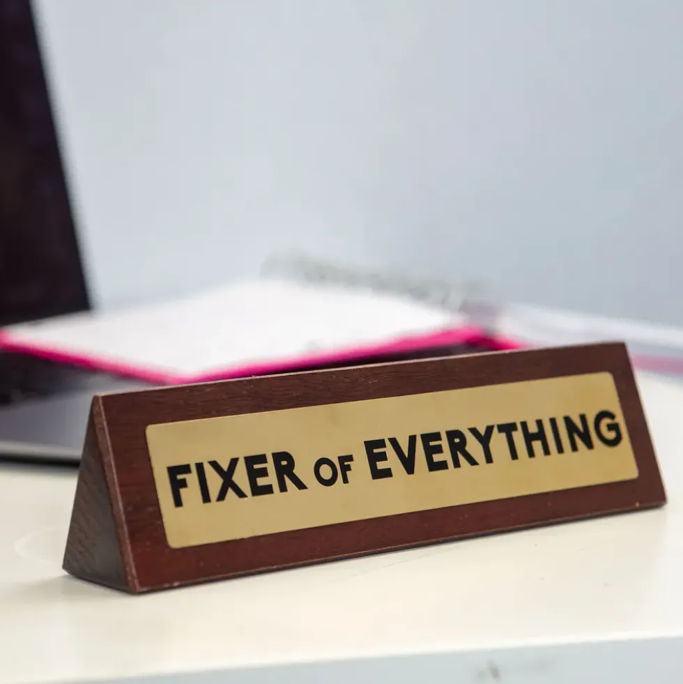 Skrivbordsskylt Fixer Of Everything