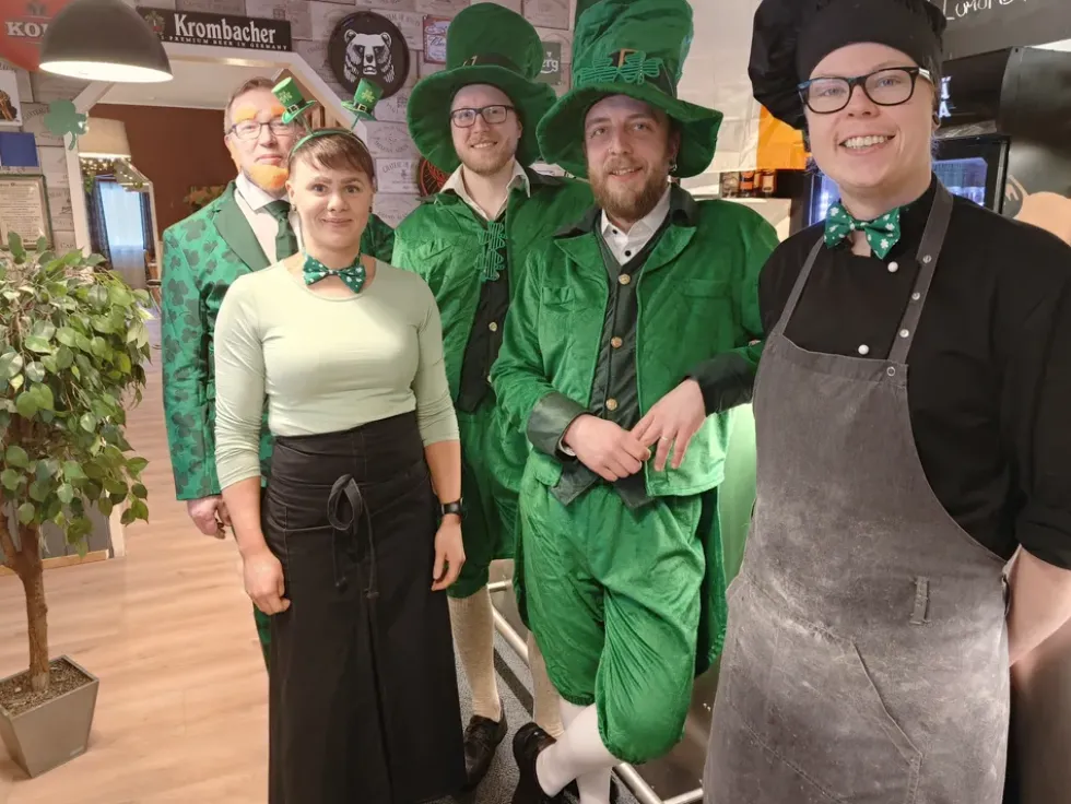 Suitmeister St Patrick Grön Kostym