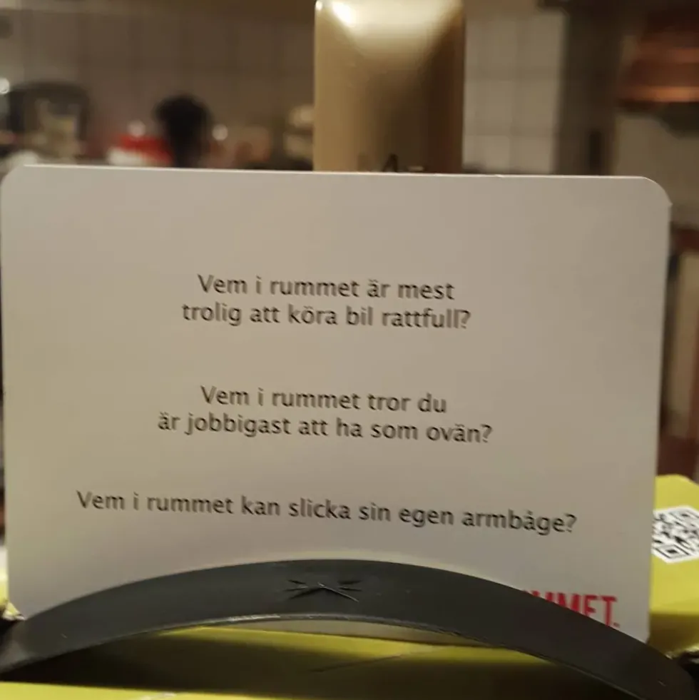 Vem i Rummet Frågespel