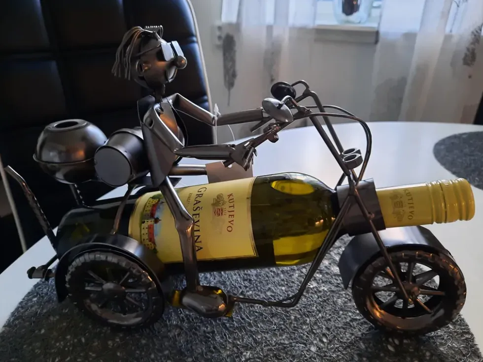 Vinställ i Metall MC-Knutte
