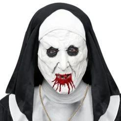 Vit Nunna med Blod Mask